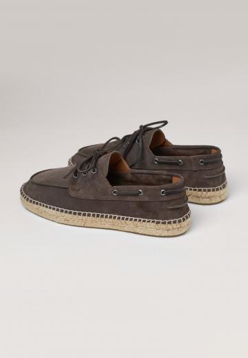 Ботинки на шнуровке