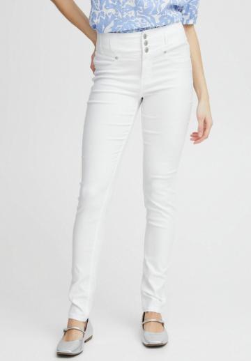 Узкие джинсы