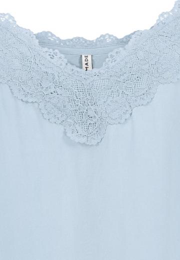 Топ на бретельках