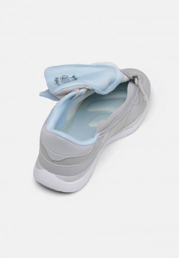 Гандбольные кроссовки