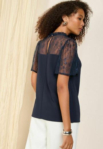 Кружевная блузка