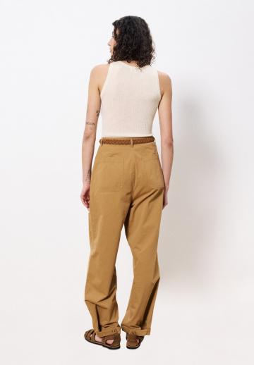 Брюки с накладными карманами