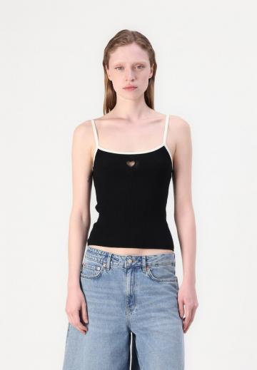 Топ на бретельках