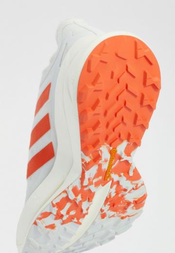 Беговые кроссовки