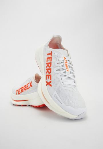 Беговые кроссовки