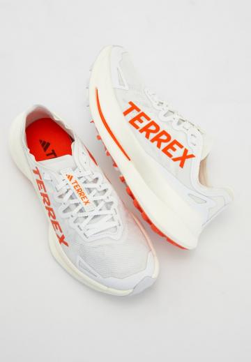 Беговые кроссовки