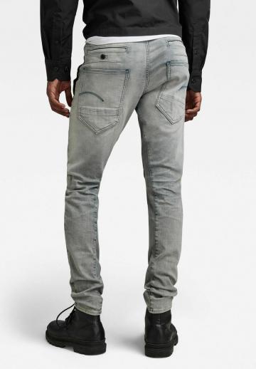 Узкие джинсы