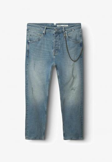 Узкие джинсы