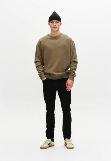 Узкие джинсы