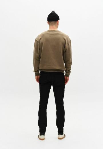 Узкие джинсы