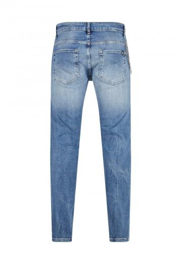 Узкие джинсы