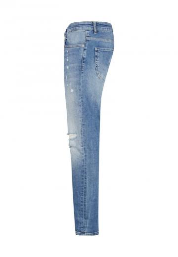 Узкие джинсы