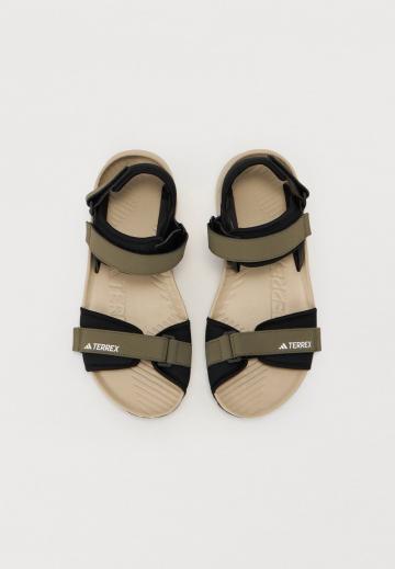 Спортивные сандалии