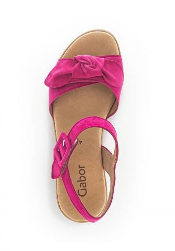 Босоножки на танкетке