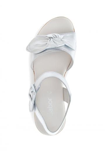 Босоножки на танкетке