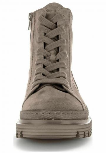 Ботинки на шнуровке