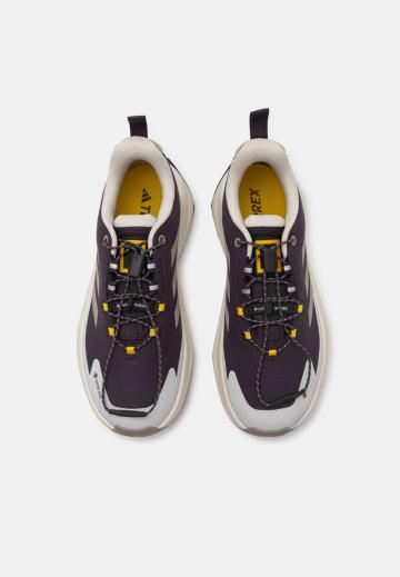 Походная обувь