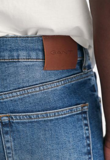 Узкие джинсы