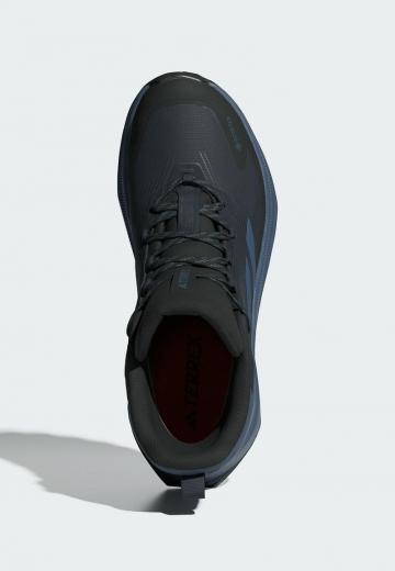 Походные ботинки