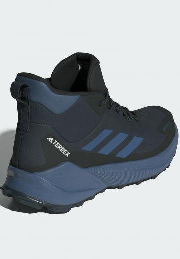 Походные ботинки