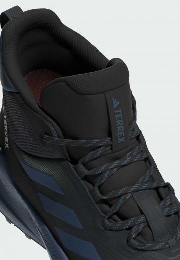 Походные ботинки