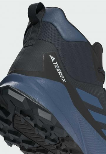 Походные ботинки