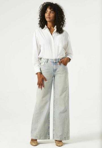 Свободные джинсы