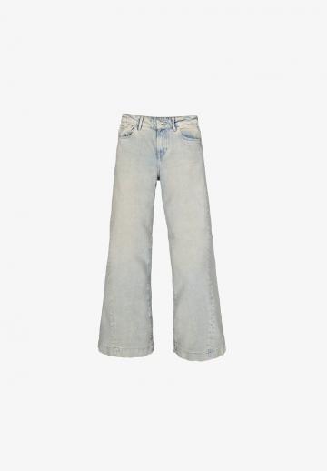 Свободные джинсы