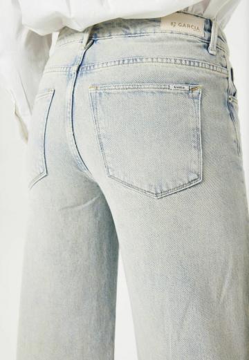 Свободные джинсы