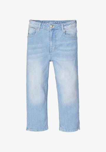 Короткие джинсы