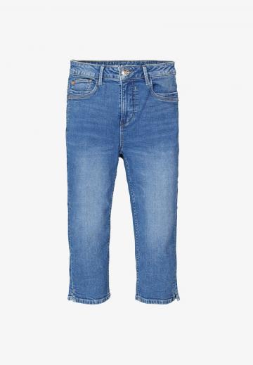 Короткие джинсы