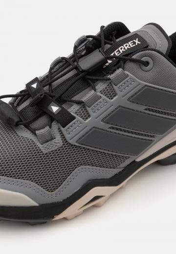 Походная обувь