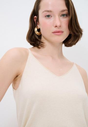 Топ на бретельках