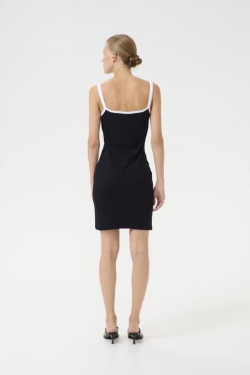 Платье футляр