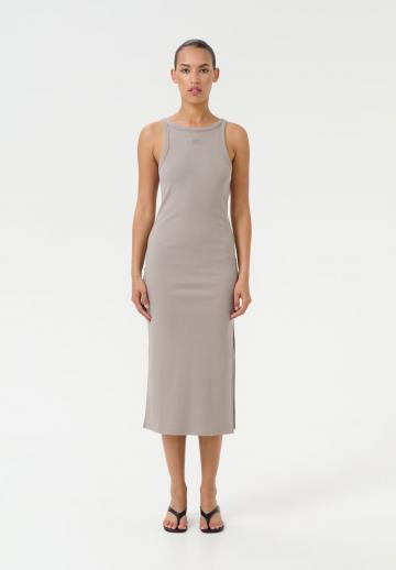 Вязаное платье