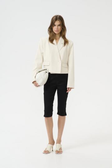 Короткий блейзер