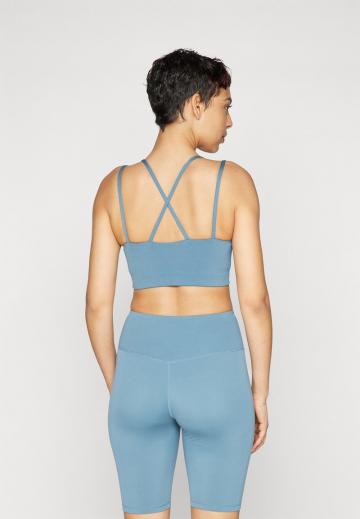 Бюстгальтер без косточек