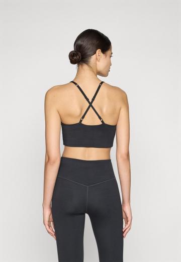 Бюстгальтер без косточек