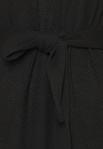 Вязаное платье