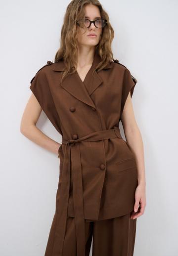 Длинный жилет