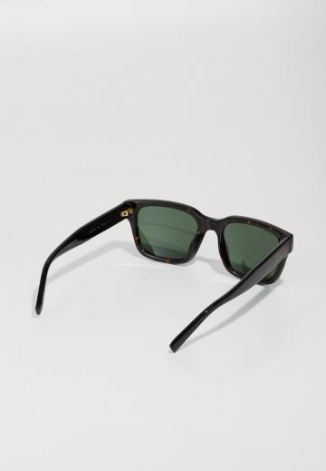 Солнечные очки