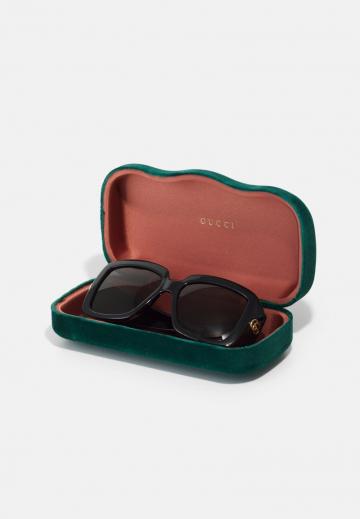 Солнечные очки