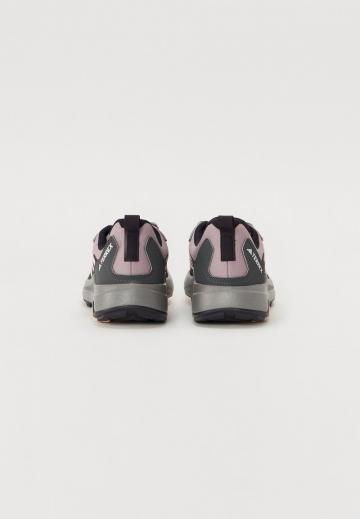 Походная обувь