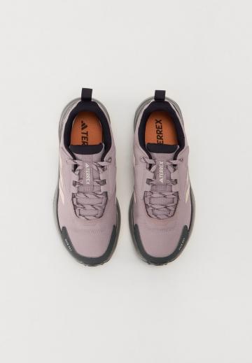 Походная обувь