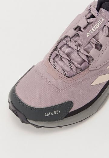 Походная обувь