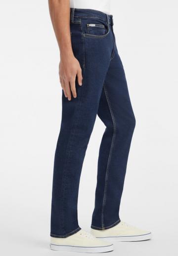 Узкие джинсы