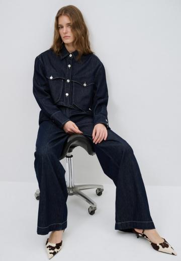 Джинсовая куртка