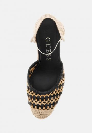 Туфли на шнуровке