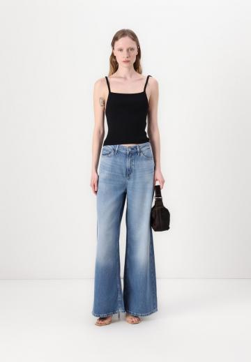 Топ на бретельках