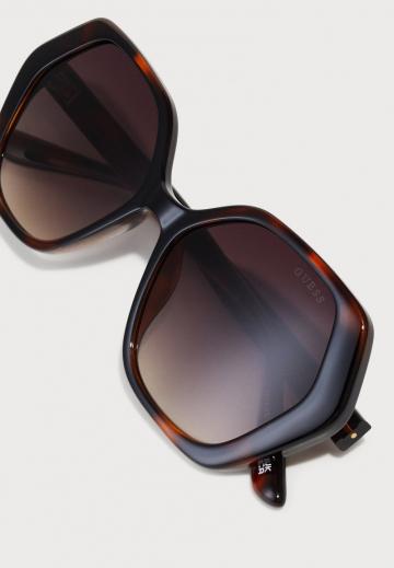 Солнечные очки